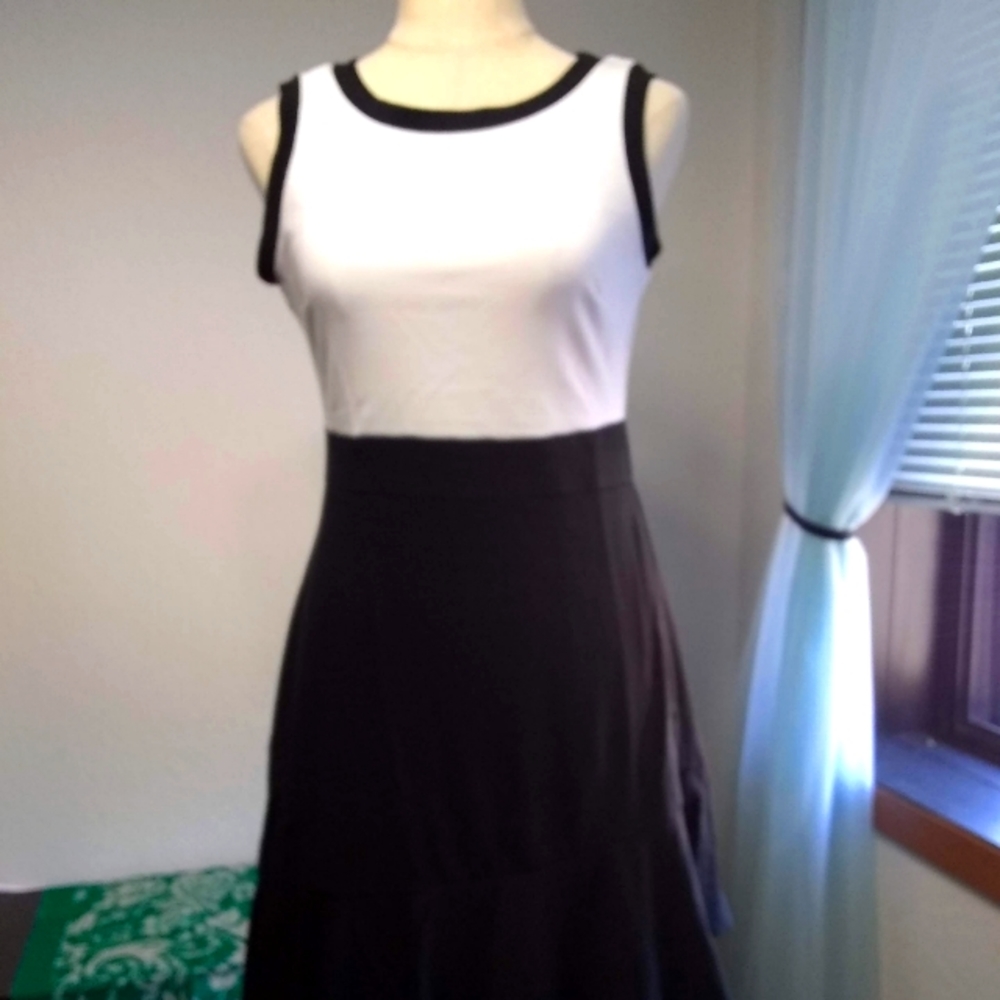 Signature Collection brand black and white dress, S